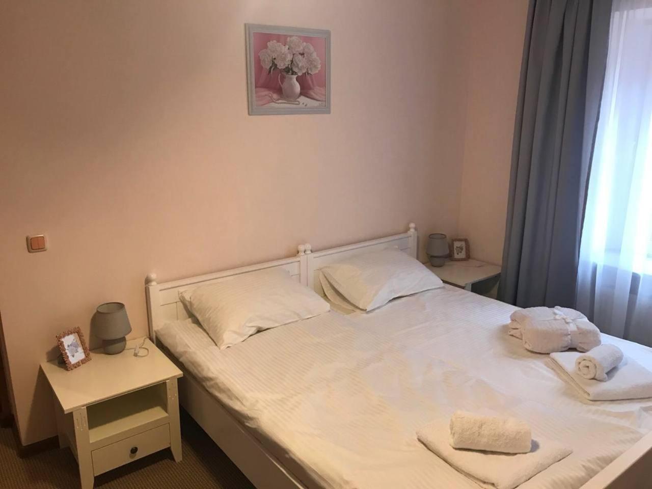 Apartamenty On Knyazya Romana Львов Экстерьер фото