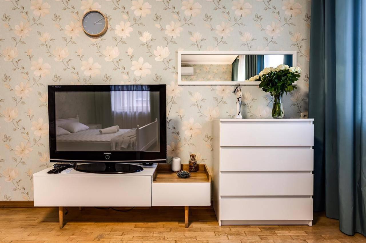 Apartamenty On Knyazya Romana Львов Экстерьер фото