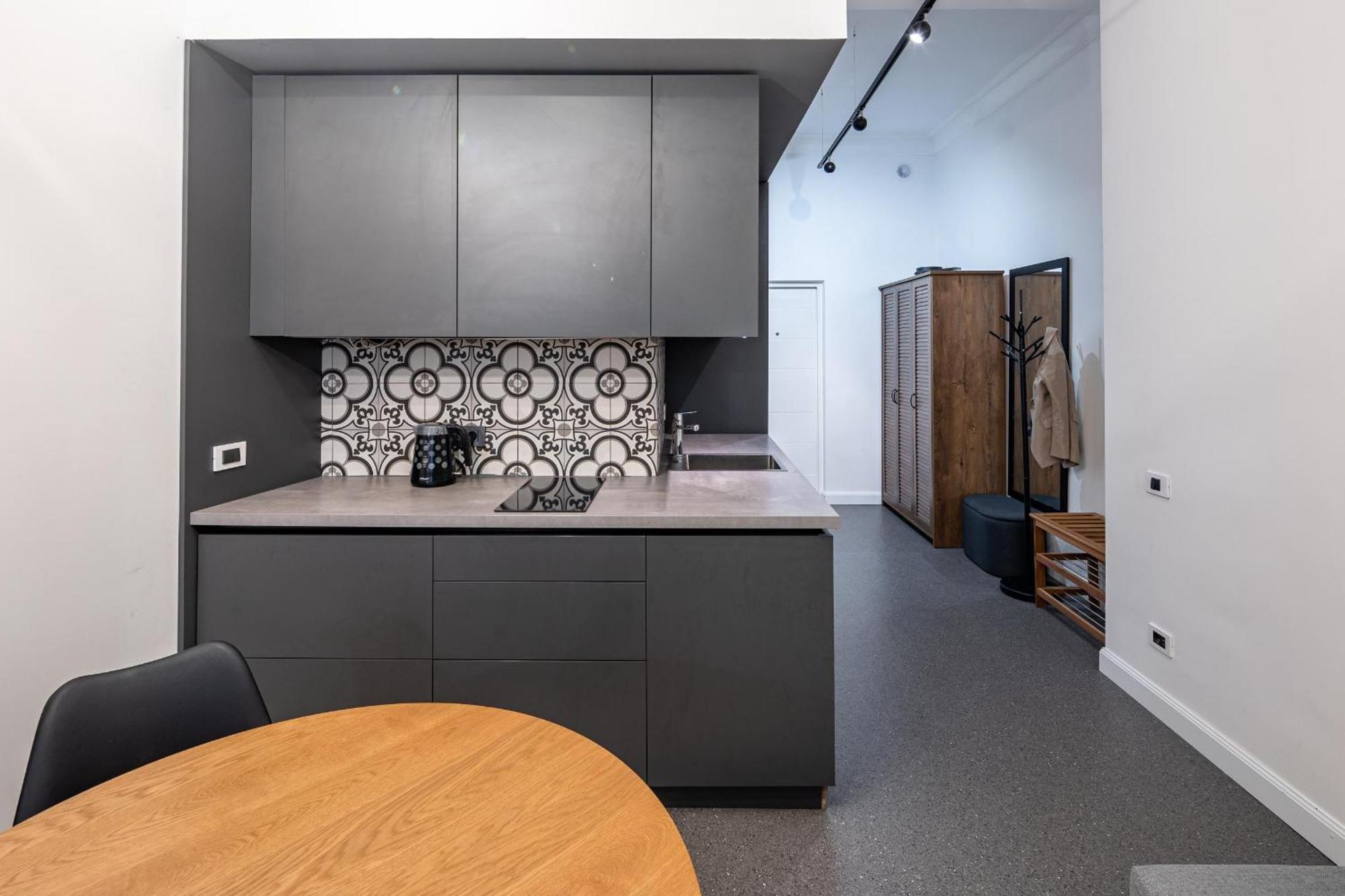 Apartamenty On Knyazya Romana Львов Экстерьер фото
